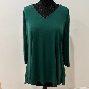 🎁 Holiday Special, 2/$40, 3/$48 🎁, Green V-neck hi-low tunic, chiffon back  XL